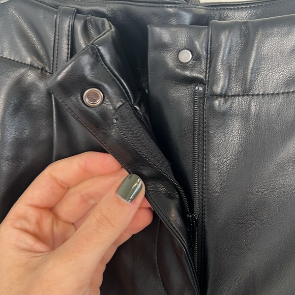 NWT Ming Wang High Waist Faux Leather Shorts black size small - Picture 7 of 10